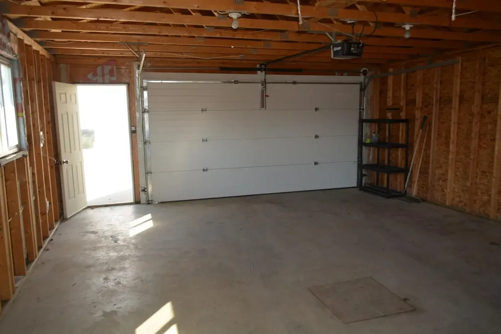 8213 105 Avenue Peace River AB T8S 1M8