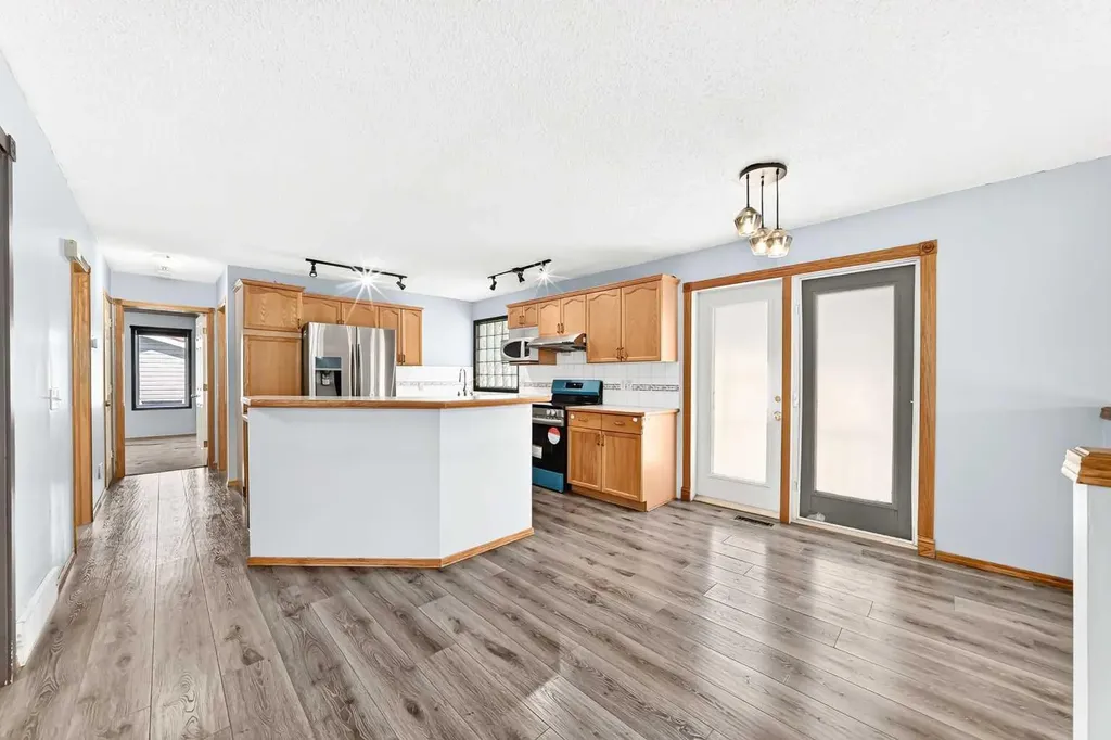 87 Tarington Road NE Calgary AB T3J 3X1