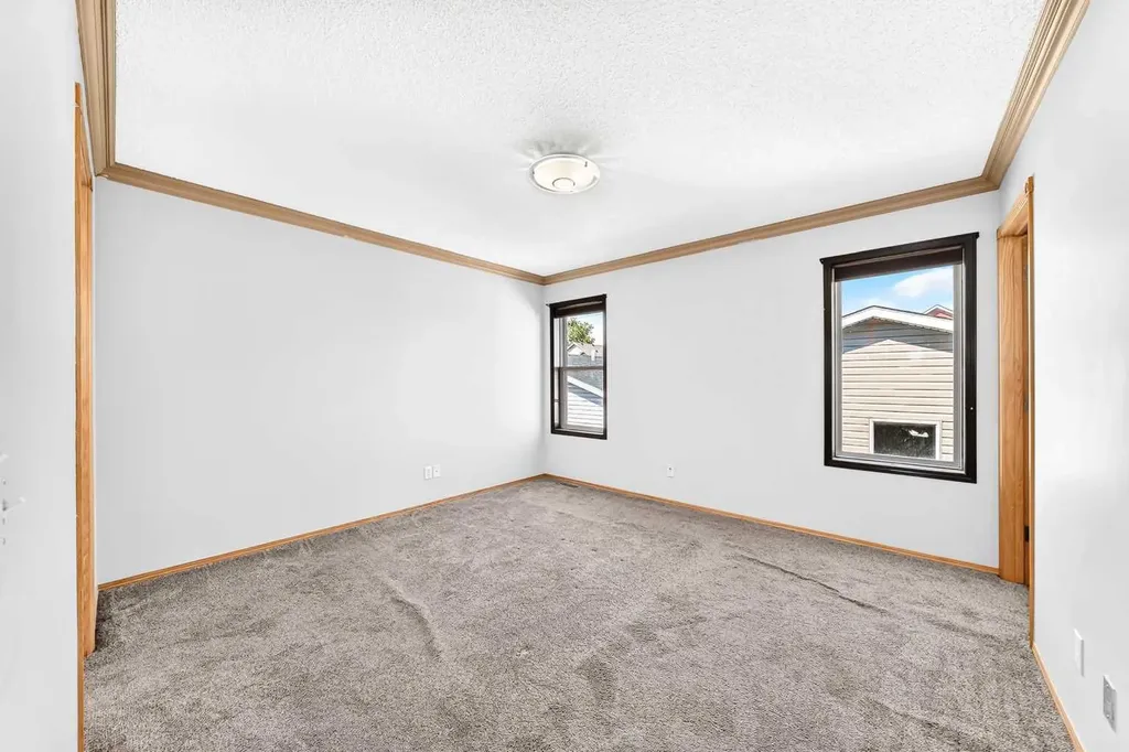 87 Tarington Road NE Calgary AB T3J 3X1