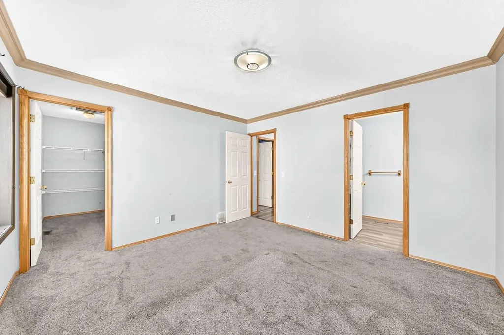 87 Tarington Road NE Calgary AB T3J 3X1