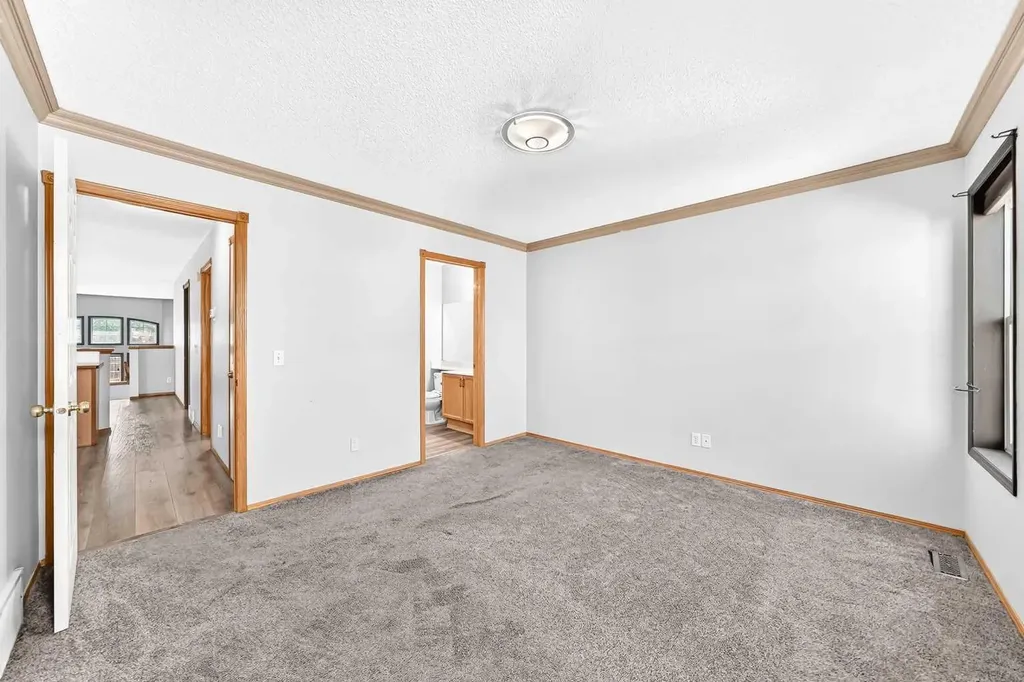 87 Tarington Road NE Calgary AB T3J 3X1