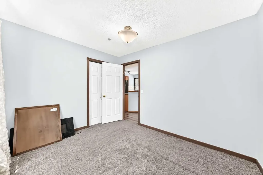 87 Tarington Road NE Calgary AB T3J 3X1