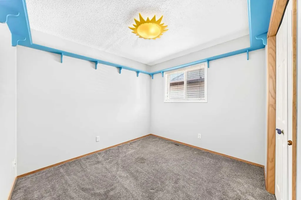 87 Tarington Road NE Calgary AB T3J 3X1