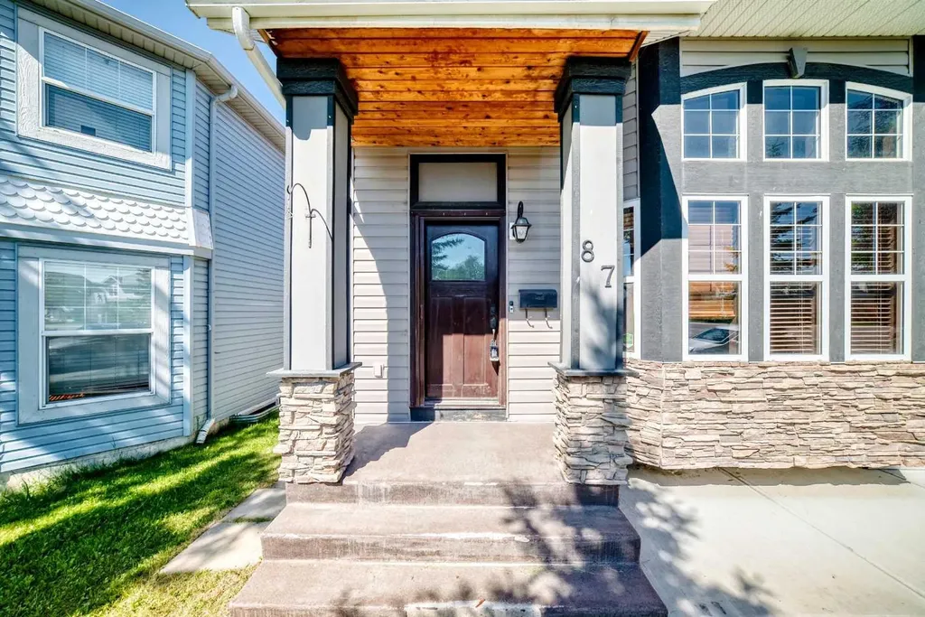 87 Tarington Road NE Calgary AB T3J 3X1