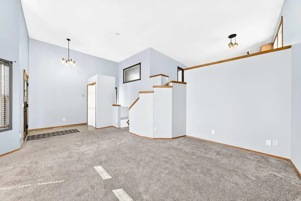 87 Tarington Road NE Calgary AB T3J 3X1