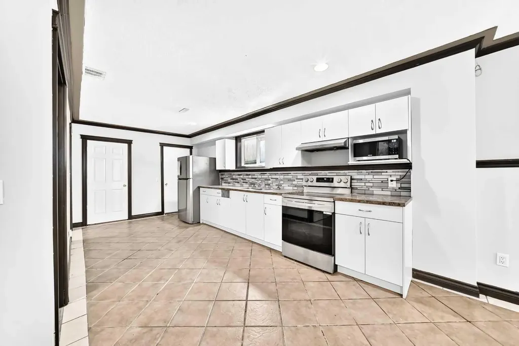 87 Tarington Road NE Calgary AB T3J 3X1