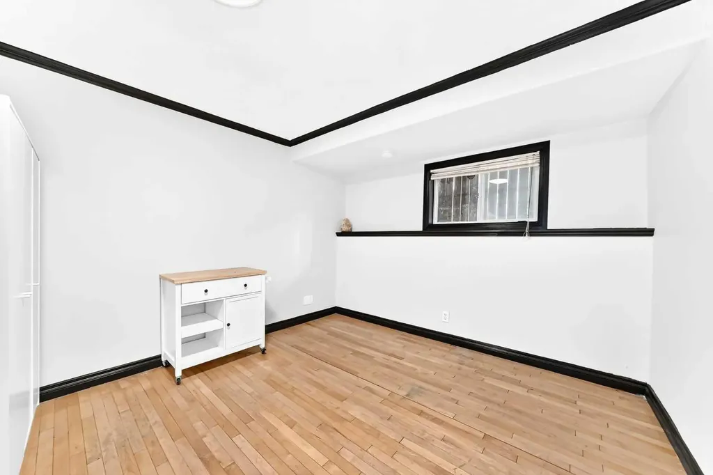 87 Tarington Road NE Calgary AB T3J 3X1