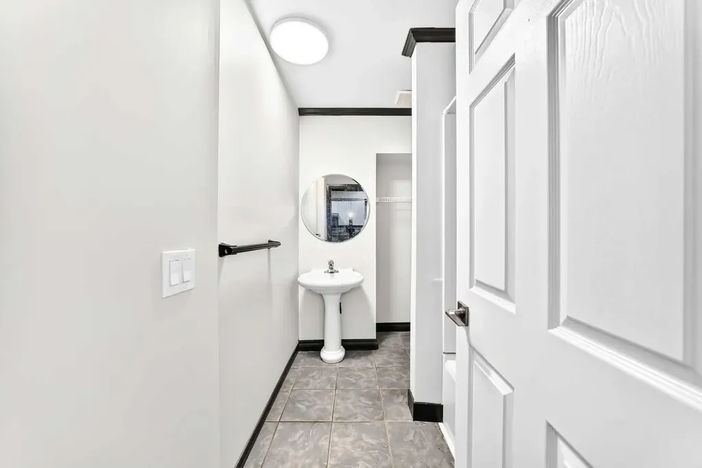 87 Tarington Road NE Calgary AB T3J 3X1