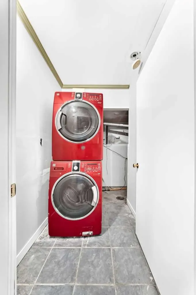 87 Tarington Road NE Calgary AB T3J 3X1