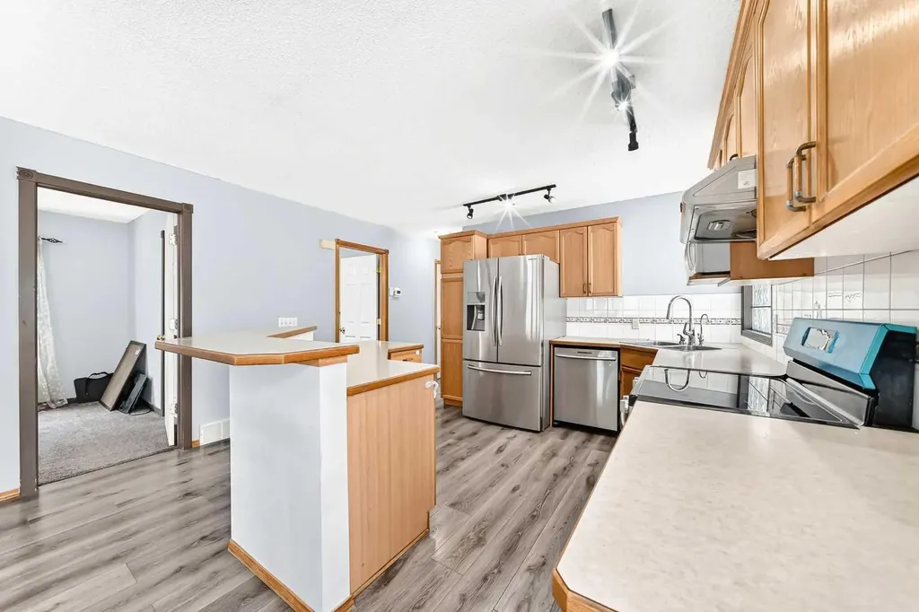 87 Tarington Road NE Calgary AB T3J 3X1