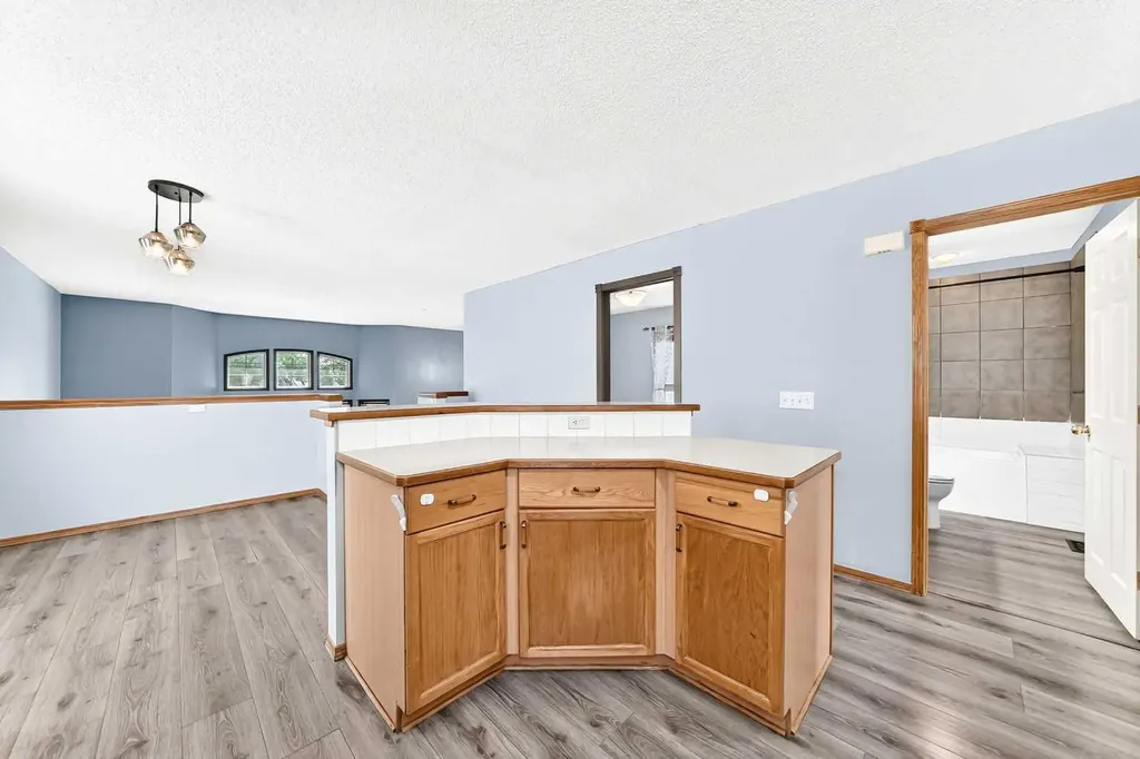 87 Tarington Road NE Calgary AB T3J 3X1