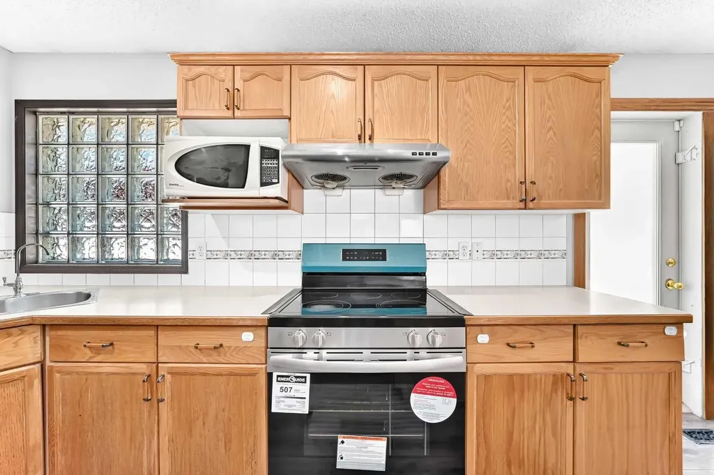 87 Tarington Road NE Calgary AB T3J 3X1