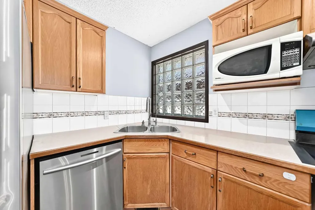 87 Tarington Road NE Calgary AB T3J 3X1