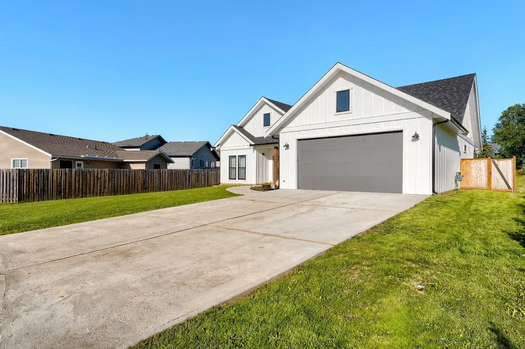 5406 Poplar Lane Athabasca AB T9S 0A8