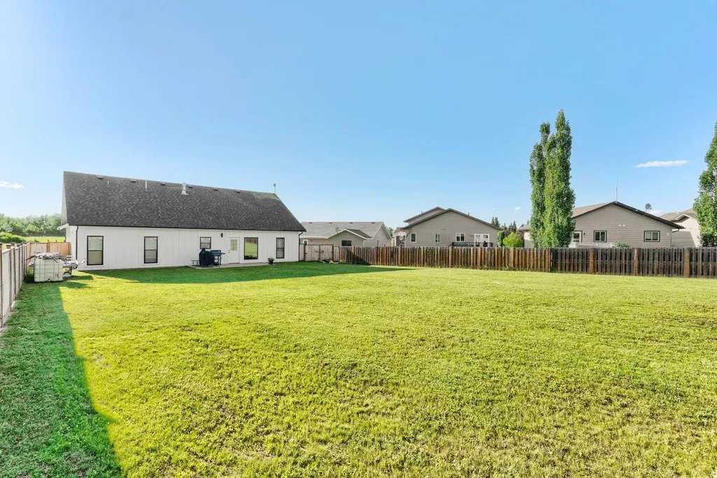 5406 Poplar Lane Athabasca AB T9S 0A8
