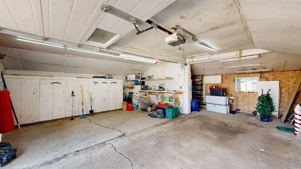 4820 46 Street Stettler AB T0C 2L2