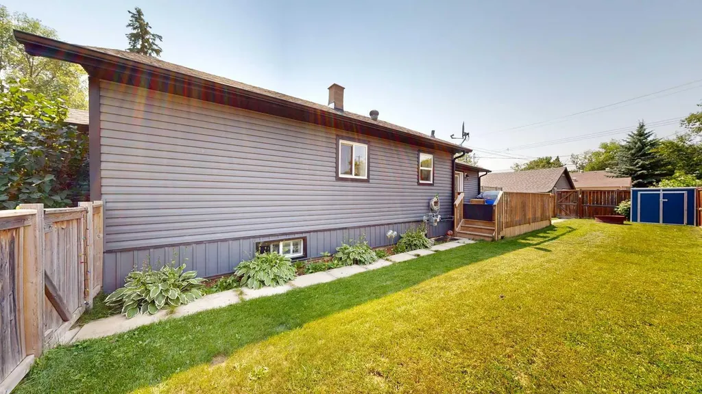 4820 46 Street Stettler AB T0C 2L2