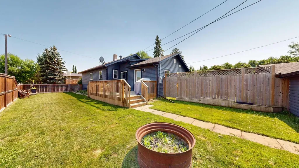 4820 46 Street Stettler AB T0C 2L2