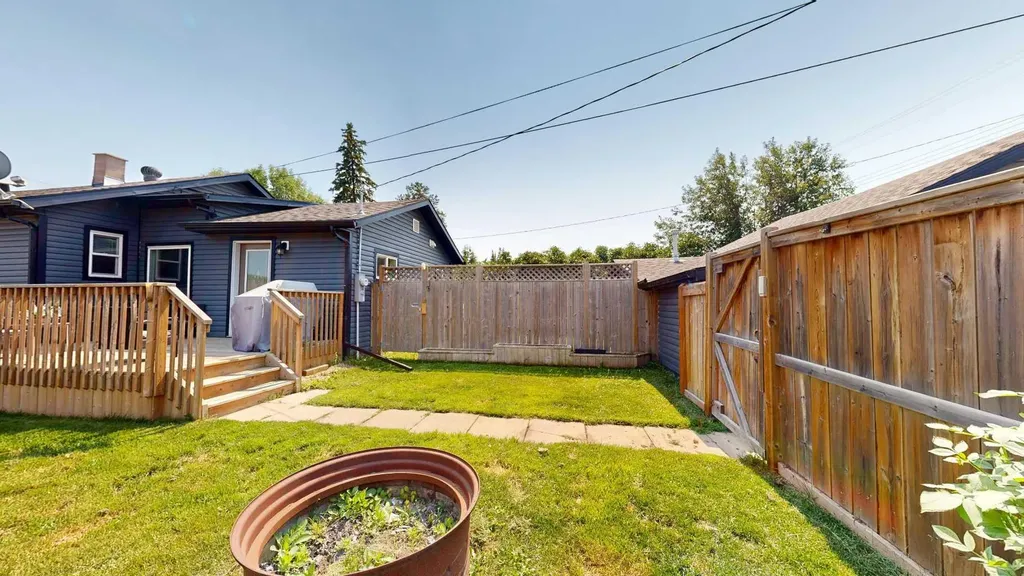 4820 46 Street Stettler AB T0C 2L2