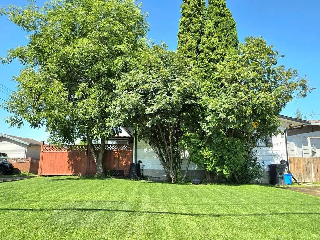 308 5 Street NW Slave Lake AB T0G 2A1