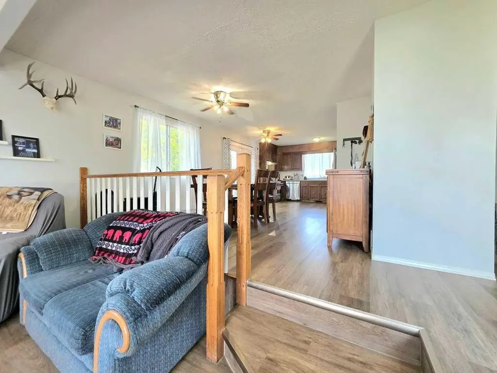 308 5 Street NW Slave Lake AB T0G 2A1