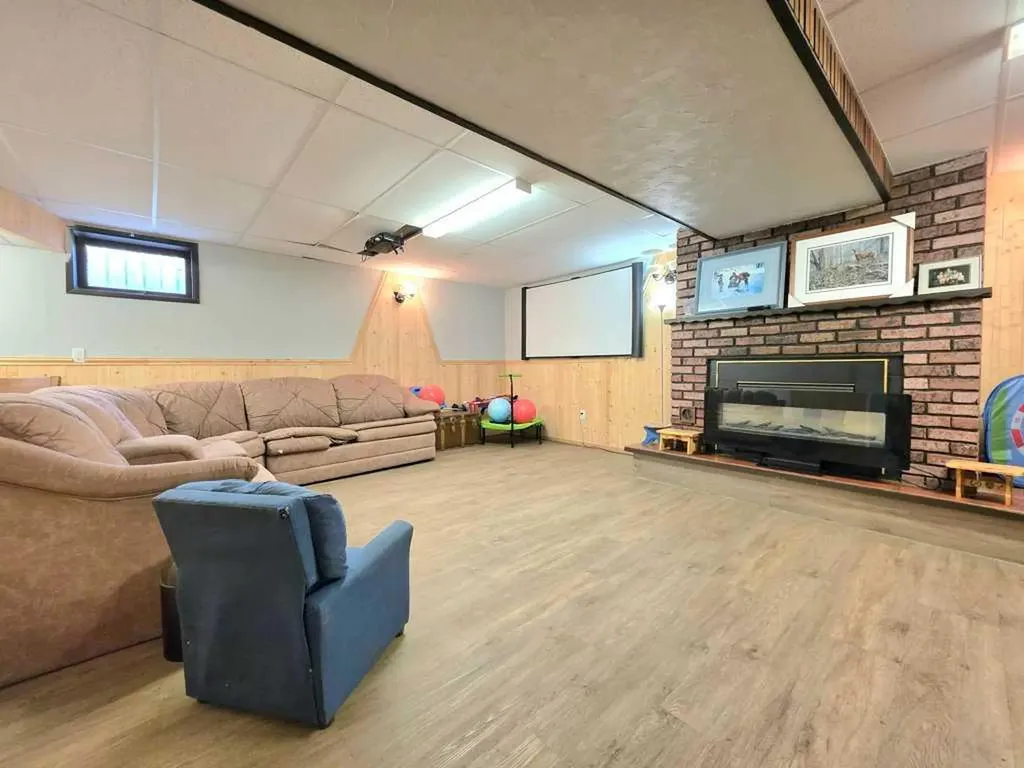 308 5 Street NW Slave Lake AB T0G 2A1