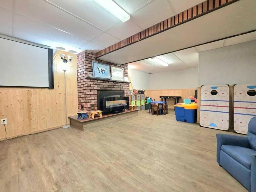 308 5 Street NW Slave Lake AB T0G 2A1