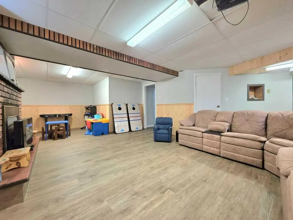 308 5 Street NW Slave Lake AB T0G 2A1