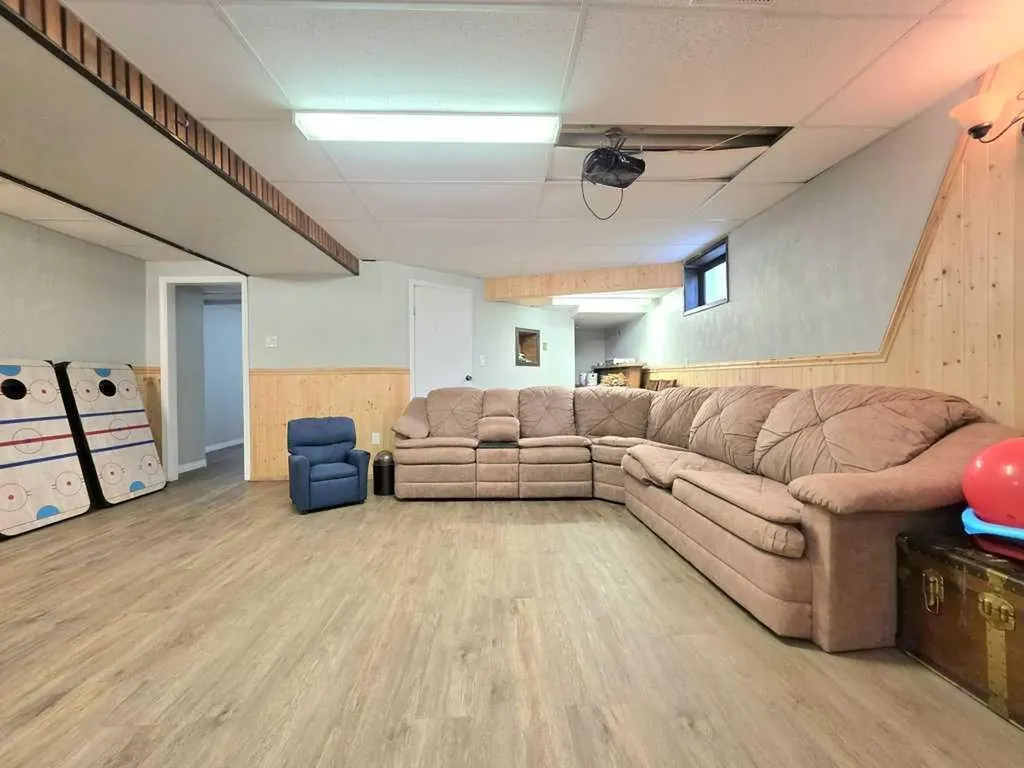 308 5 Street NW Slave Lake AB T0G 2A1