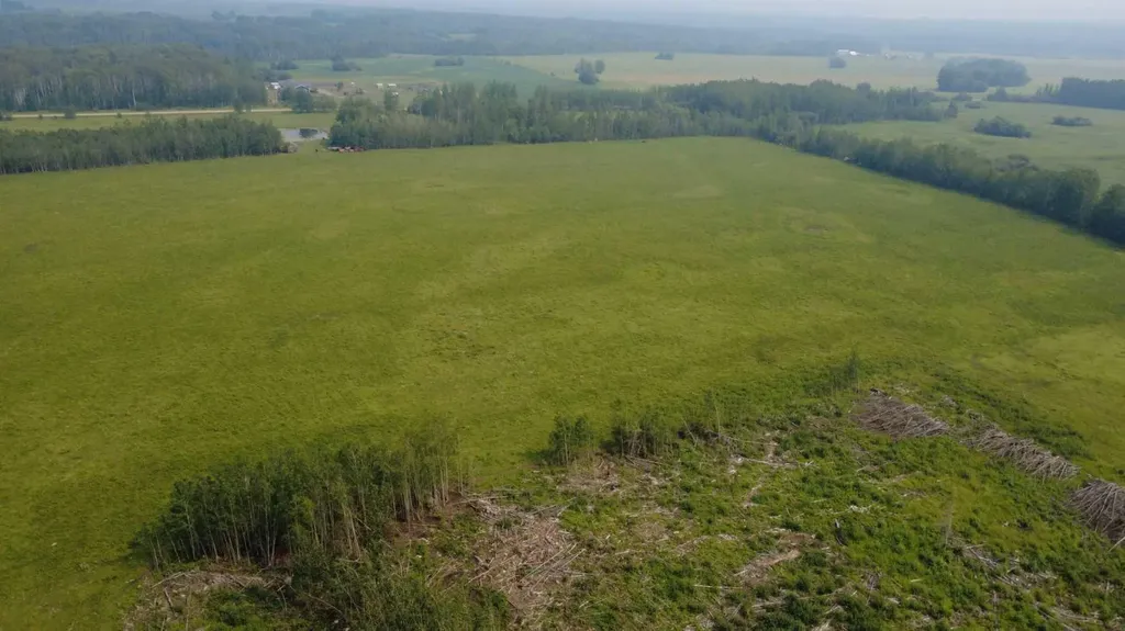 NE16-84-3-W6 Range Road 33 Rural Clear Hills County AB T0H 1L0
