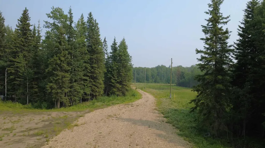 NE16-84-3-W6 Range Road 33 Rural Clear Hills County AB T0H 1L0
