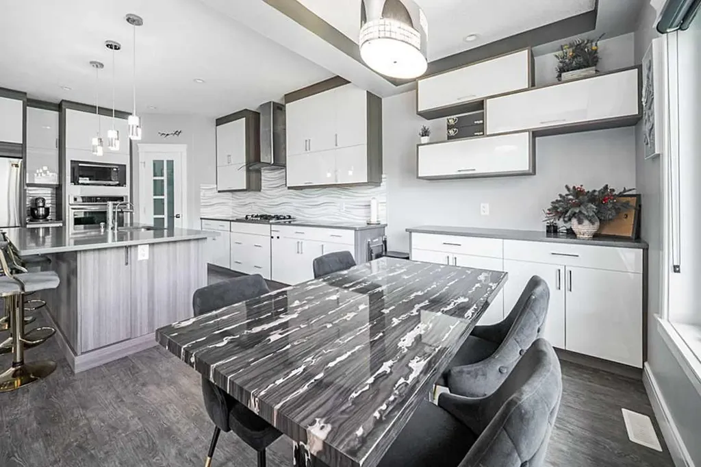 218 Prospect Drive E Fort Mcmurray AB T9K0W7