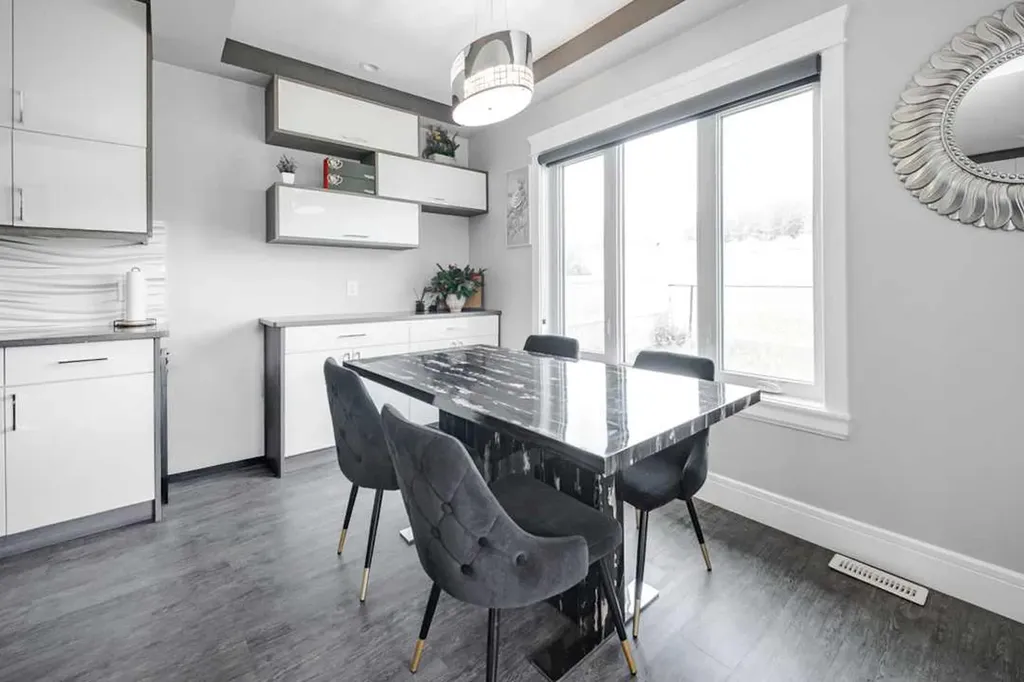 218 Prospect Drive E Fort Mcmurray AB T9K0W7