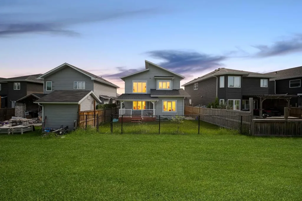 218 Prospect Drive E Fort Mcmurray AB T9K0W7