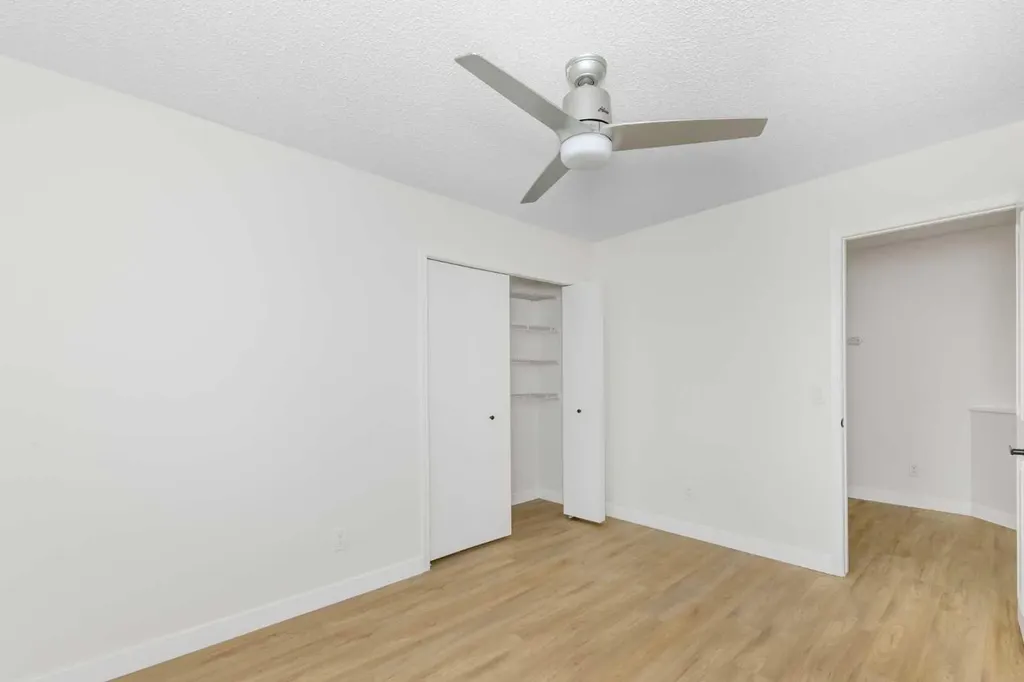 28 Coral Reef Link NE Calgary AB T3J3Y5