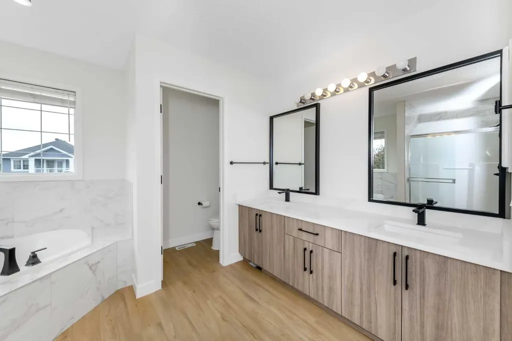 28 Coral Reef Link NE Calgary AB T3J3Y5