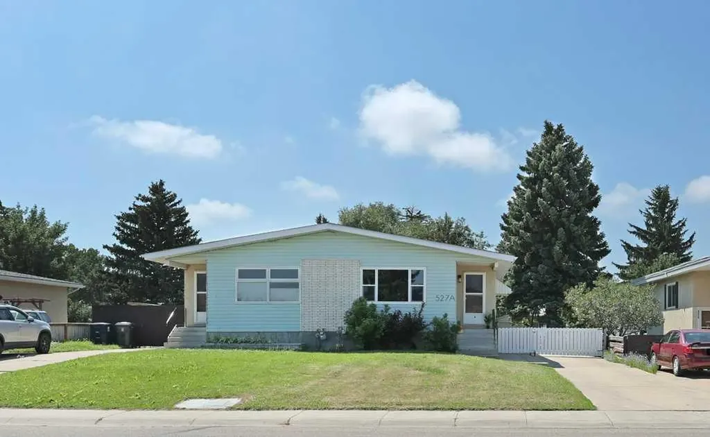 527-A 4 Avenue E Brooks AB T1R0G7
