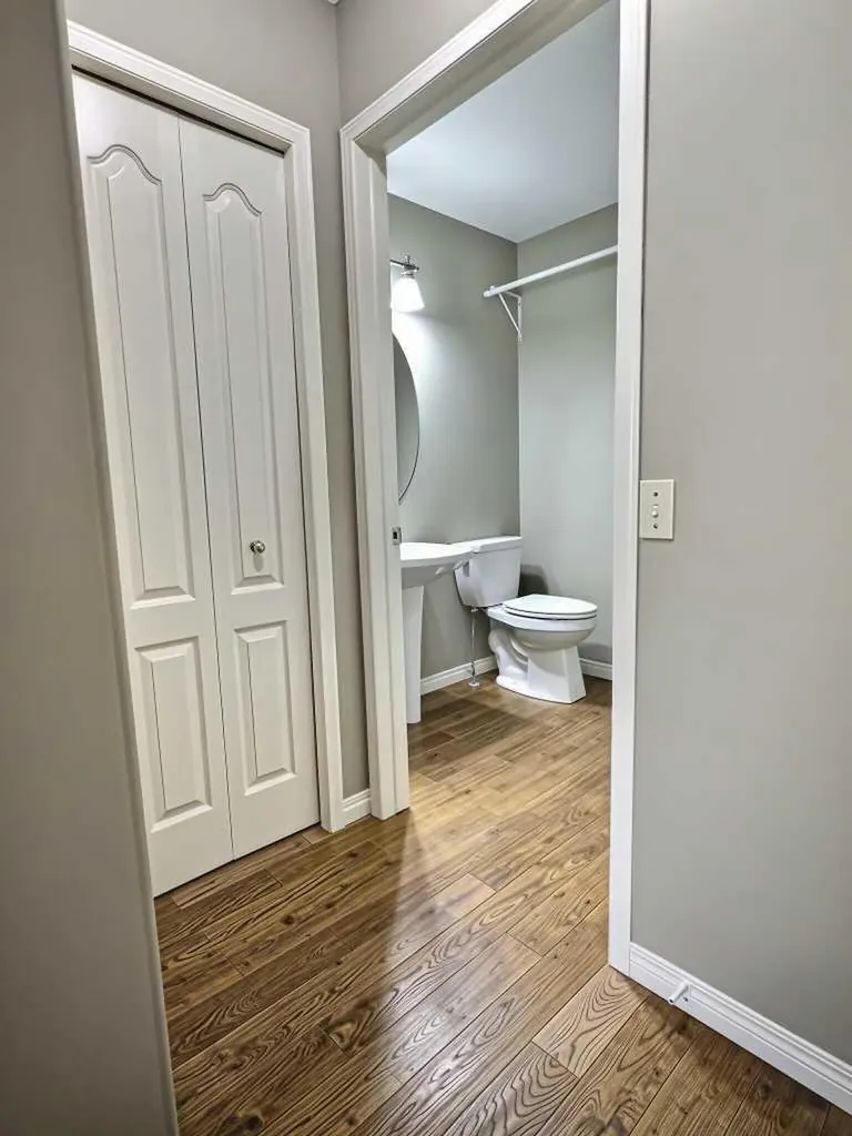 185 Tuscarora Close NW Calgary AB T3L 2E3