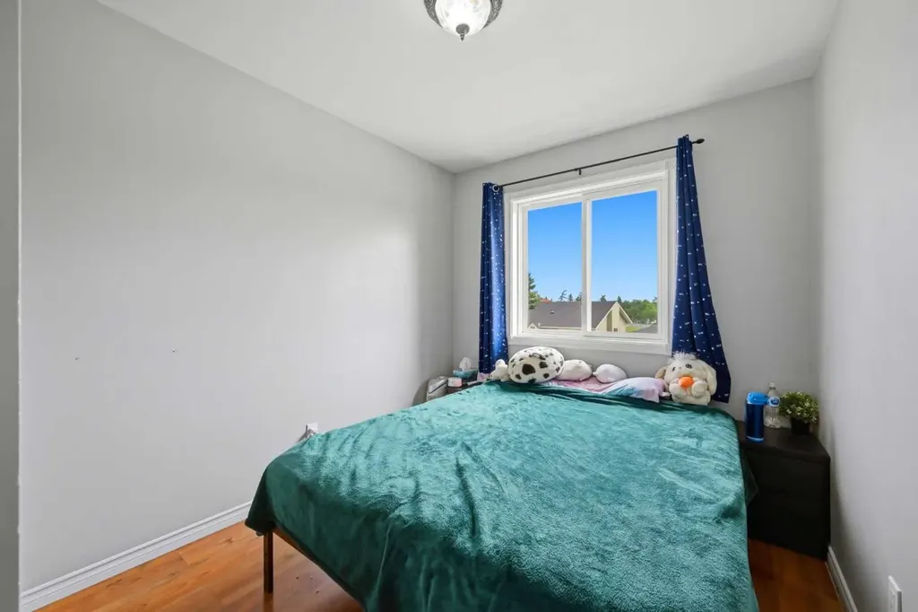 7 Falshire Close NE Calgary AB T3J 3A3
