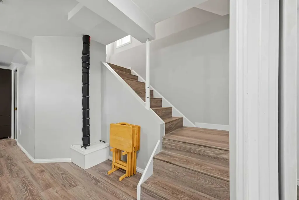 7 Falshire Close NE Calgary AB T3J 3A3