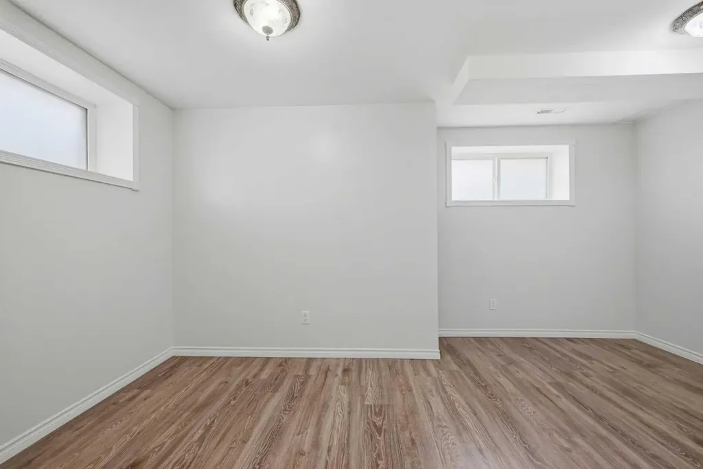 7 Falshire Close NE Calgary AB T3J 3A3