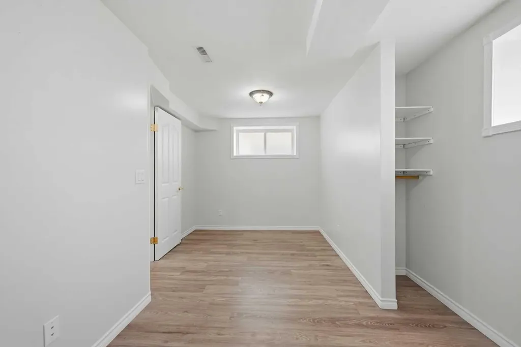7 Falshire Close NE Calgary AB T3J 3A3
