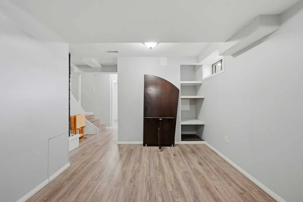 7 Falshire Close NE Calgary AB T3J 3A3