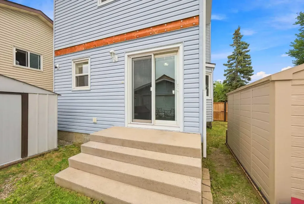7 Falshire Close NE Calgary AB T3J 3A3
