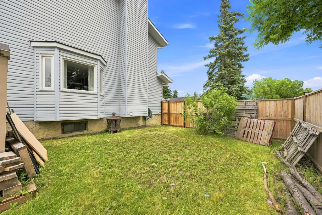 7 Falshire Close NE Calgary AB T3J 3A3
