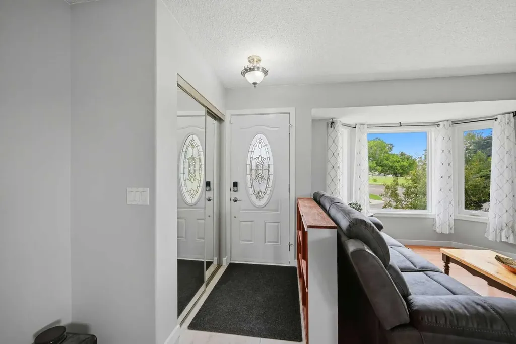 7 Falshire Close NE Calgary AB T3J 3A3
