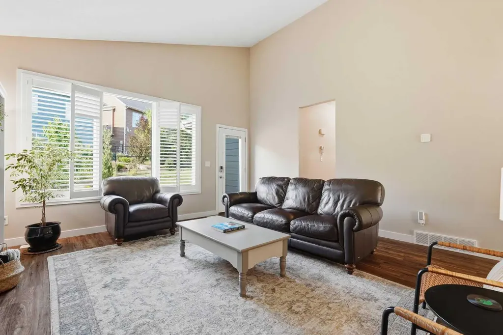 404 Seclusion Valley Drive NE Diamond Valley AB T0L2A0