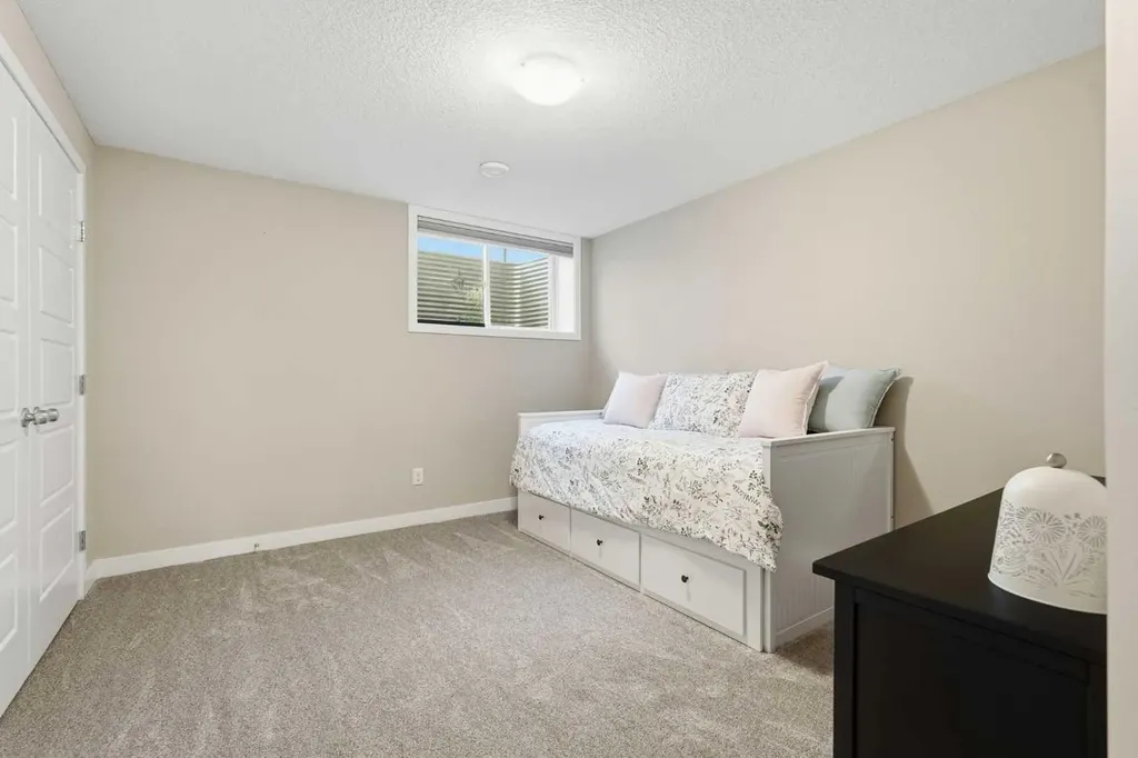 404 Seclusion Valley Drive NE Diamond Valley AB T0L2A0