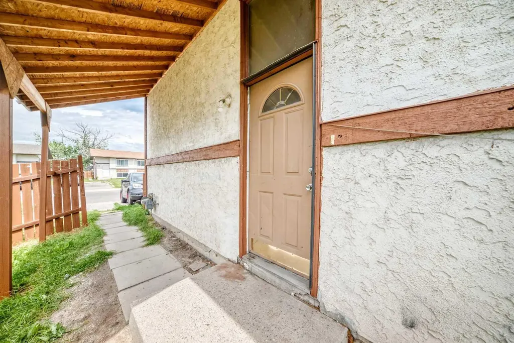 66 Fonda Drive SE Calgary AB T2A6E6