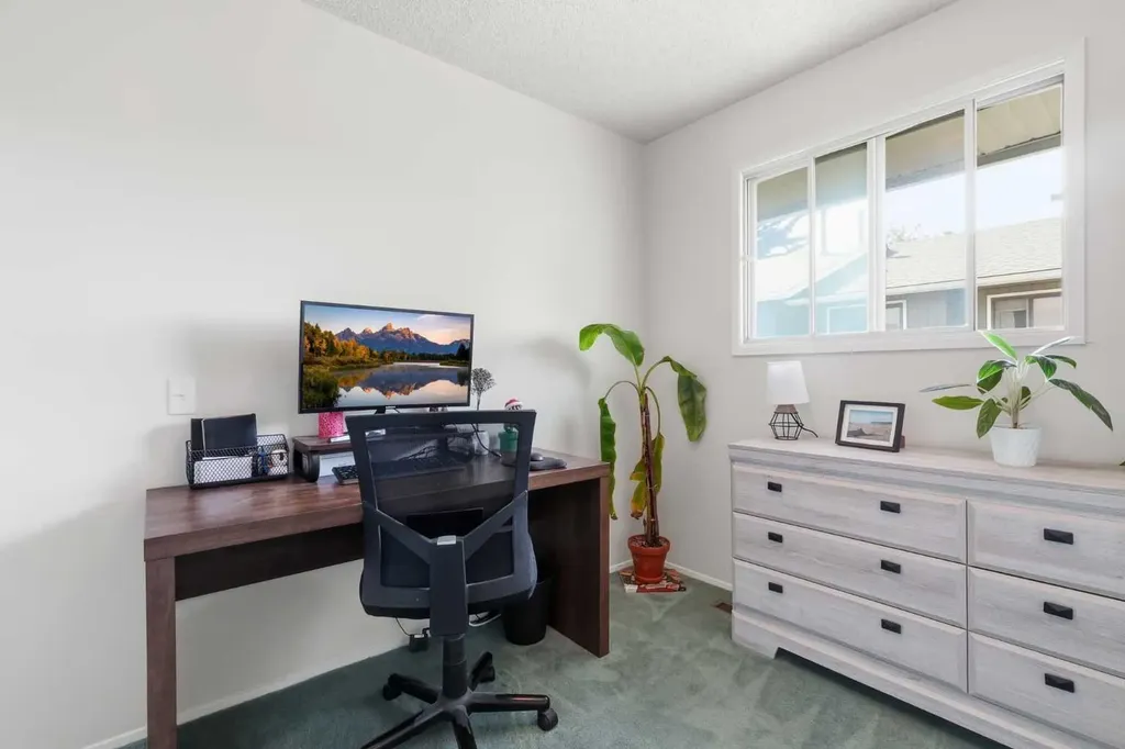 6503 Ranchview Drive NW Calgary AB T3G 1P2